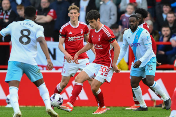 件的背景以 件的背景以